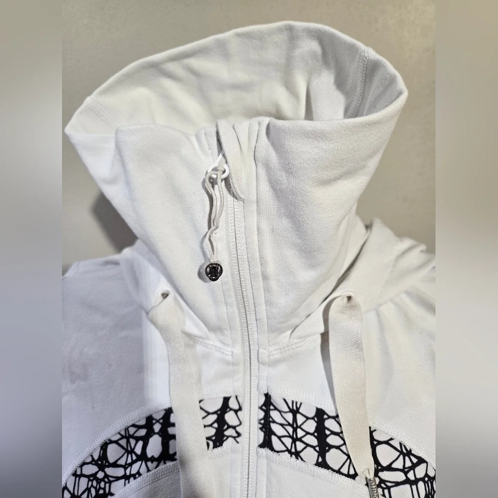 lululemon athletica stay stylish